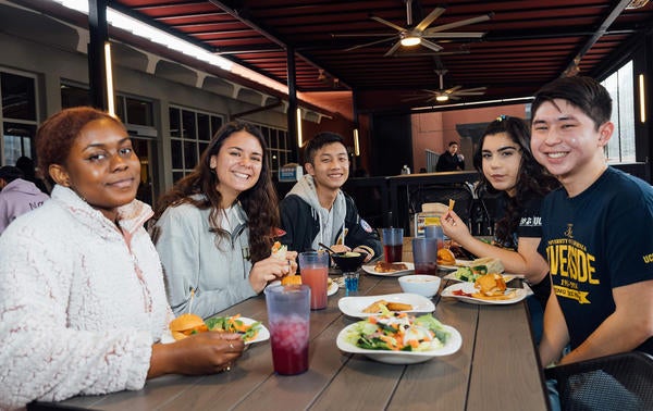 Group of students eating at Lothian